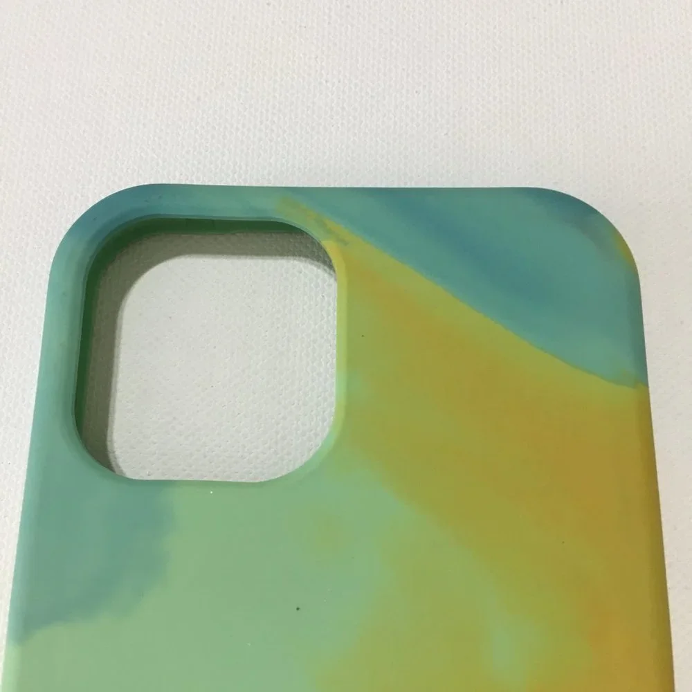 iphone 11 cell phone Cases Yellow Green Excellent!